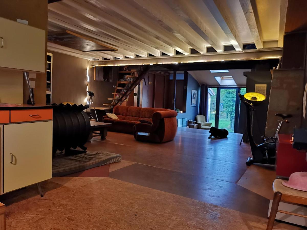 Chambres Des Forges Cellefrouin Екстериор снимка