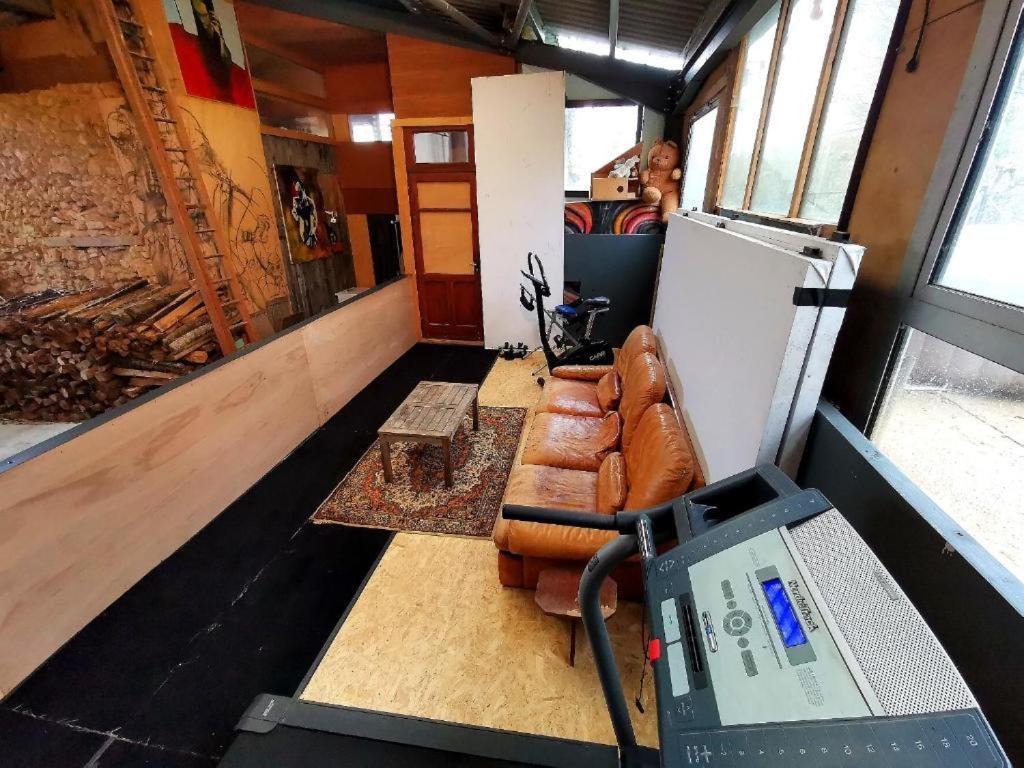 Chambres Des Forges Cellefrouin Екстериор снимка